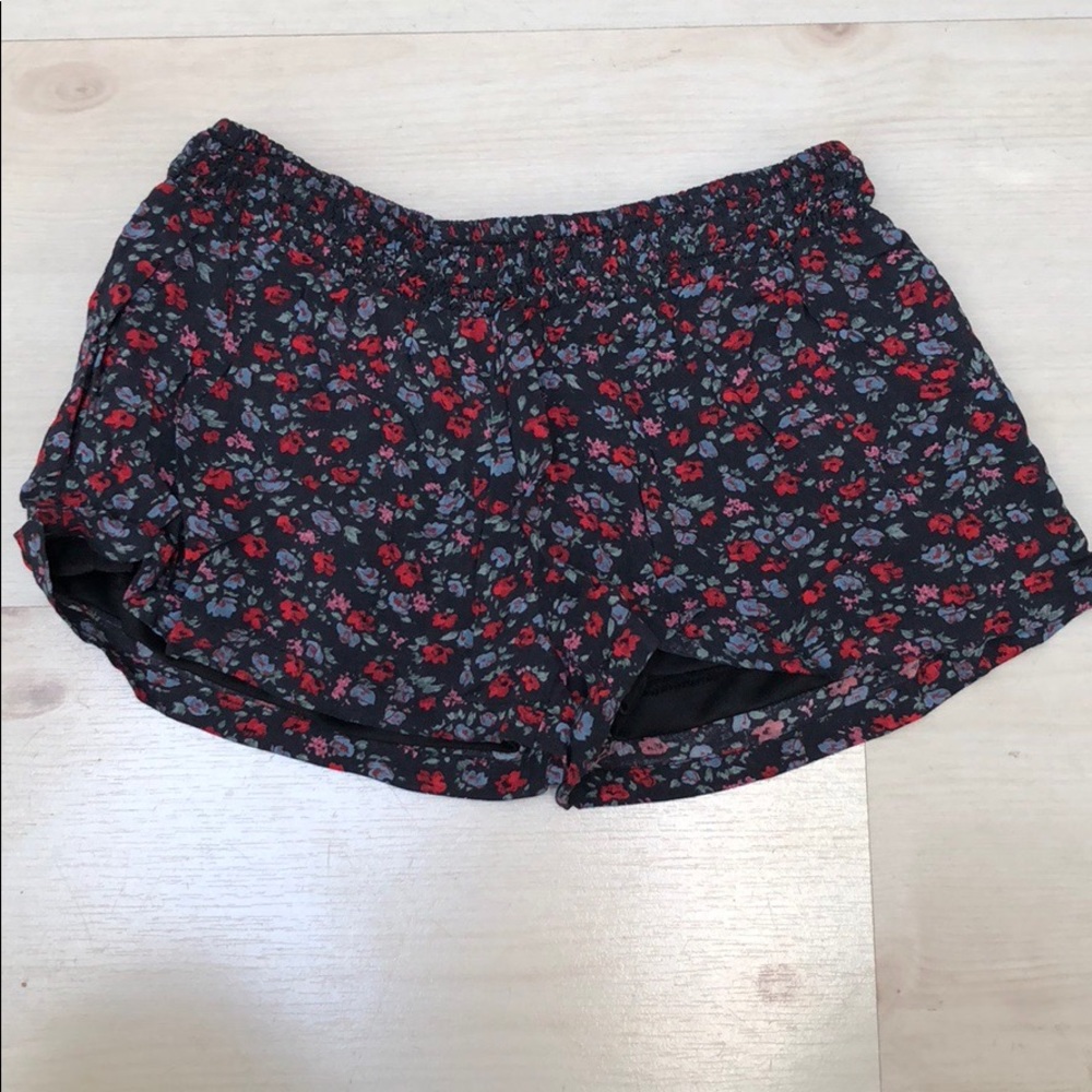 Zara Floral Flouncy Shorts